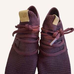 NEW BALANCE sneakers fresh foam cruz burgundy knit running shoes womens 10